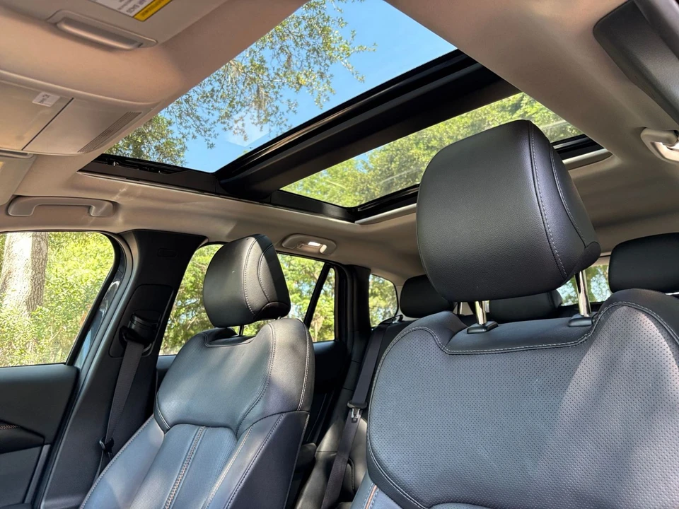 2025 Mazda CX-50 - Image 26 of 31