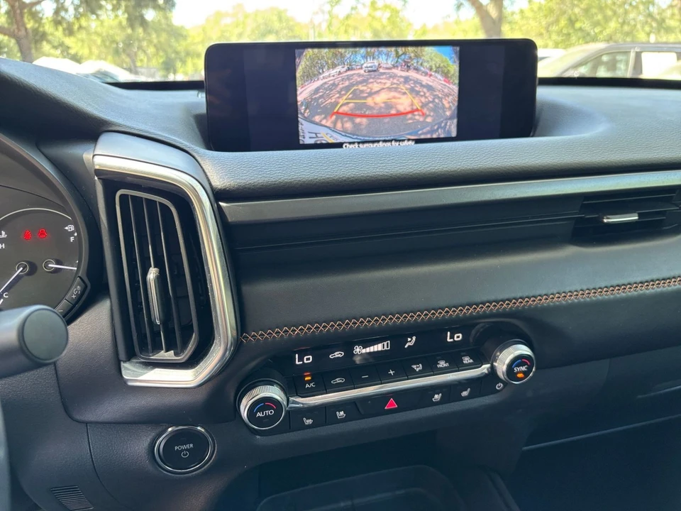 2025 Mazda CX-50 - Image 14 of 31