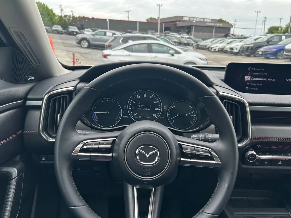 2025 Mazda CX-50 - Image 28 of 31
