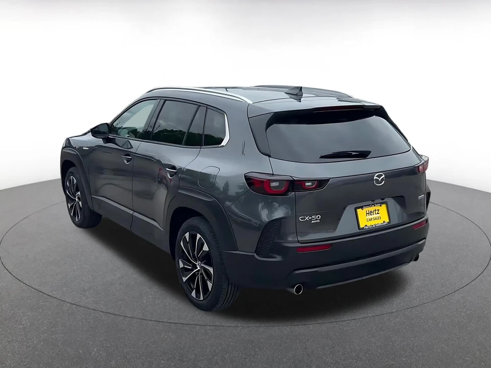 2025 Mazda CX-50 - Image 13 of 31