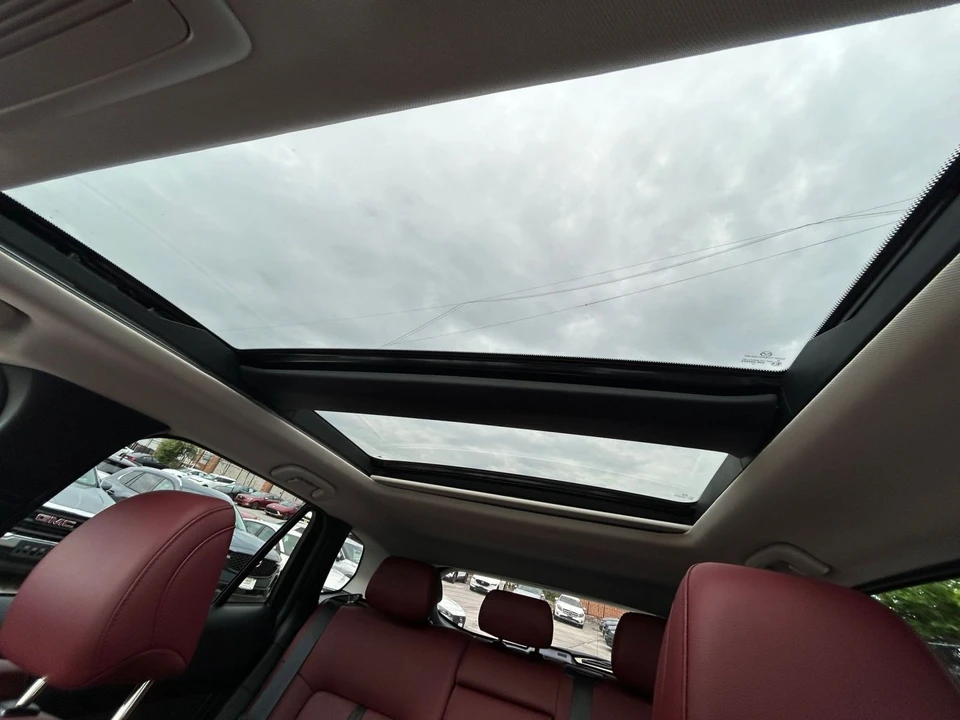 2025 Mazda CX-50 - Image 26 of 31