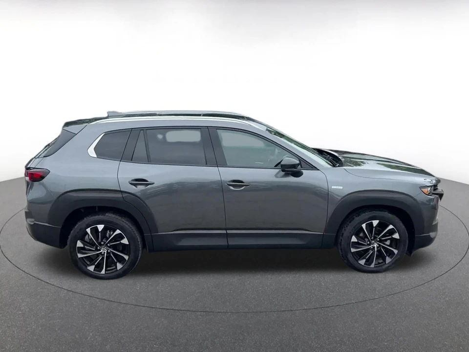 2025 Mazda CX-50 - Image 18 of 31