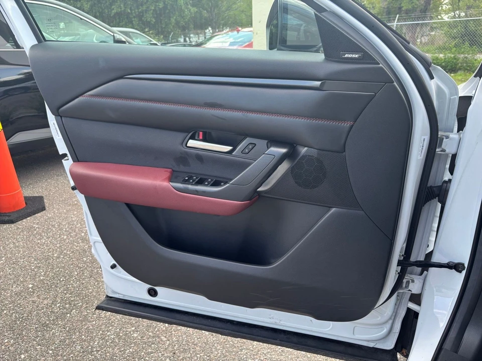 2025 Mazda CX-50 - Image 20 of 31