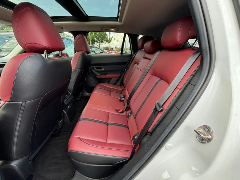 2025 Mazda CX-50 - Image 29 of 31