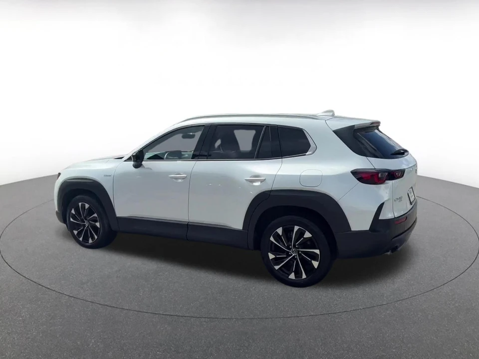 2025 Mazda CX-50 - Image 8 of 31