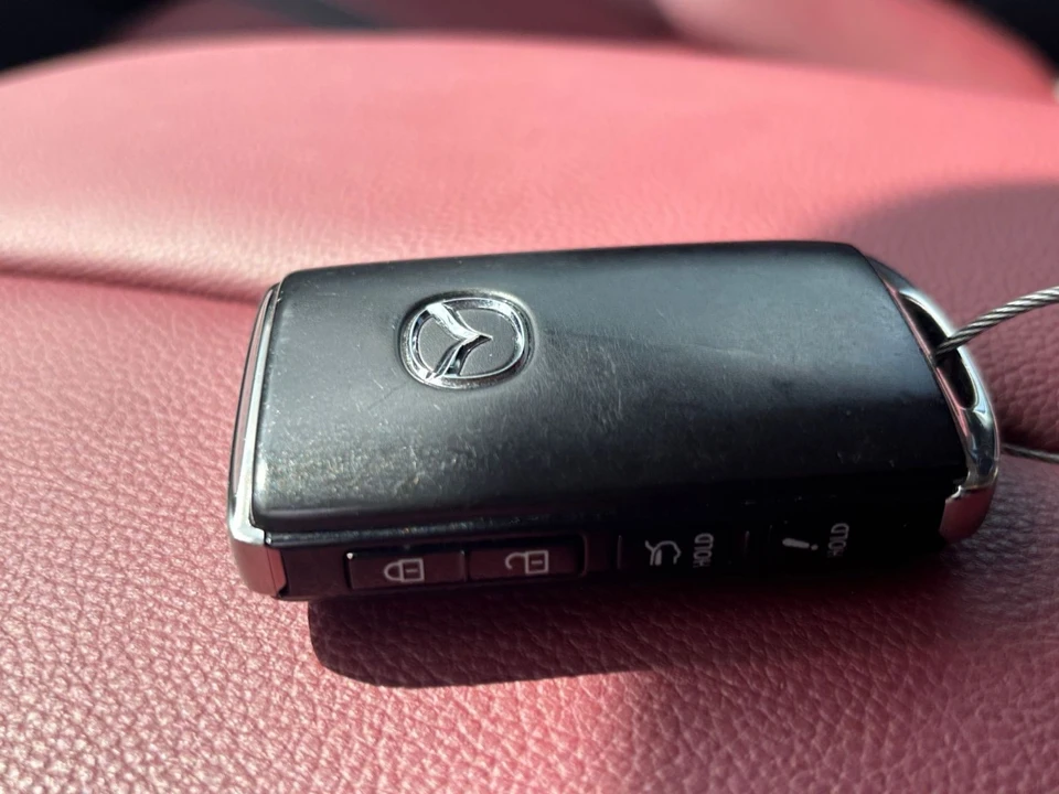 2025 Mazda CX-50 - Image 19 of 31