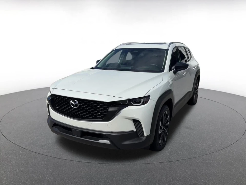 2025 Mazda CX-50 - Image 4 of 31