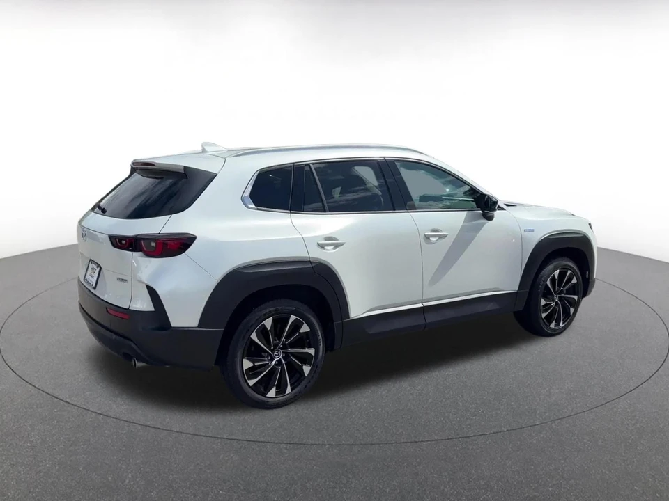 2025 Mazda CX-50 - Image 14 of 31