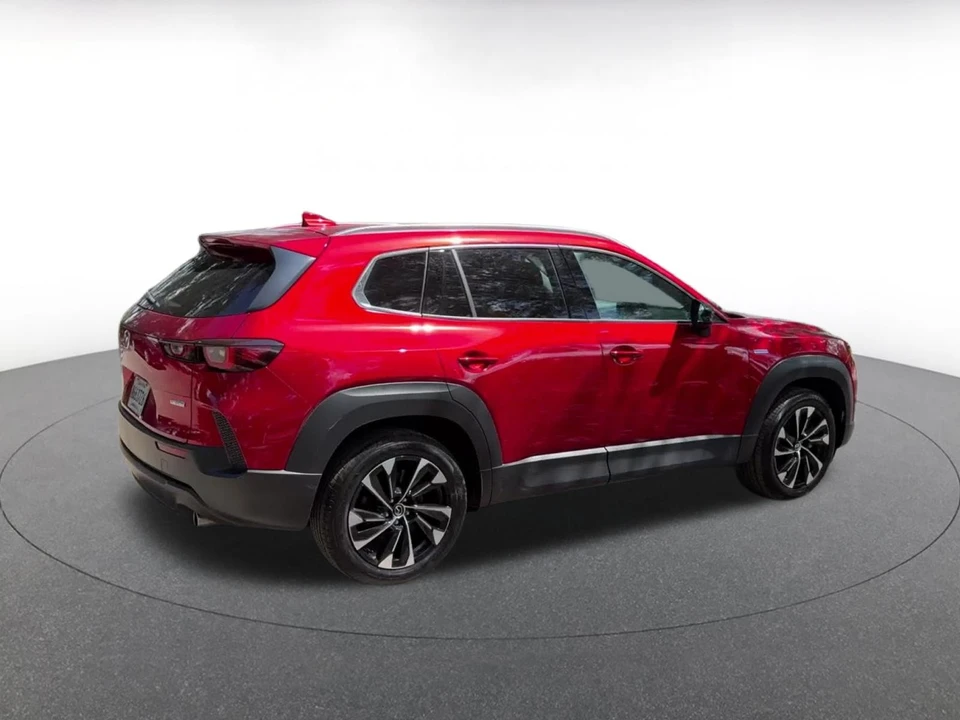 2025 Mazda CX-50 - Image 13 of 31