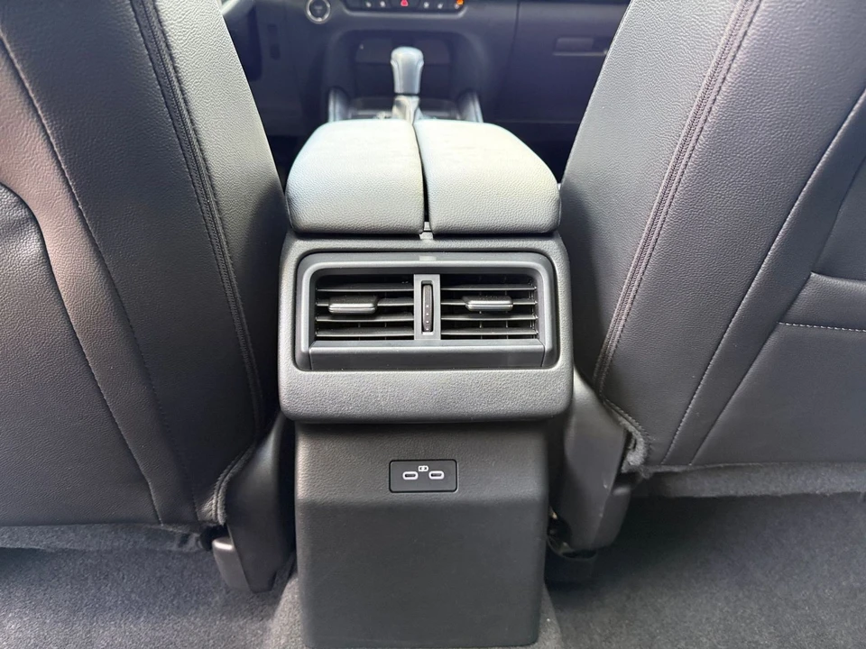 2025 Mazda CX-50 - Image 19 of 31