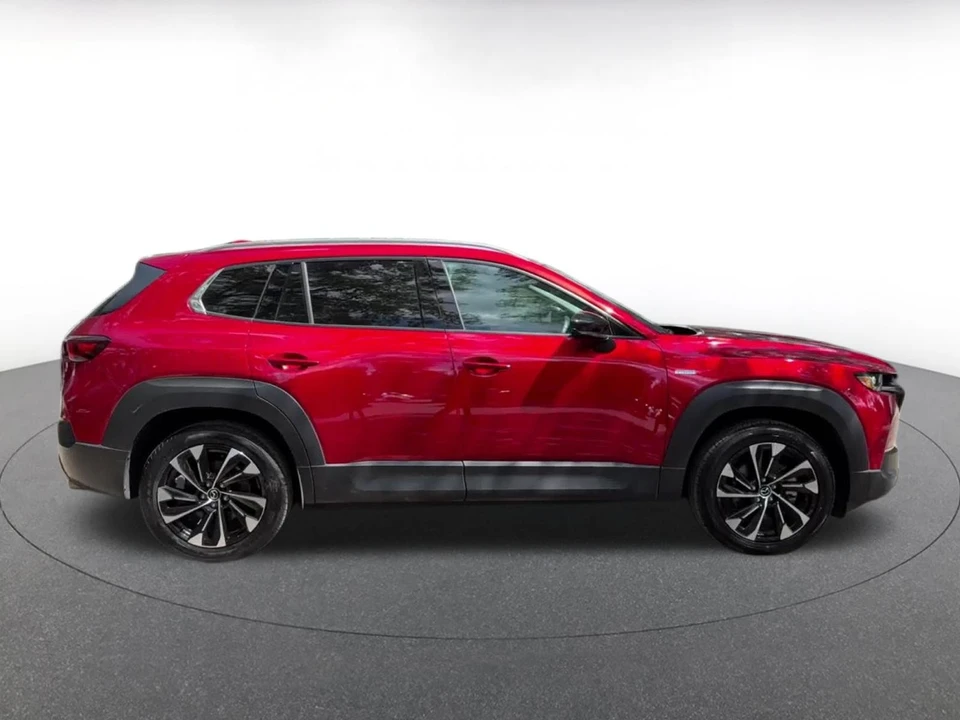 2025 Mazda CX-50 - Image 14 of 31