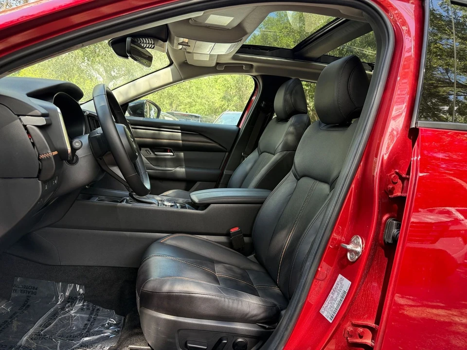 2025 Mazda CX-50 - Image 30 of 31