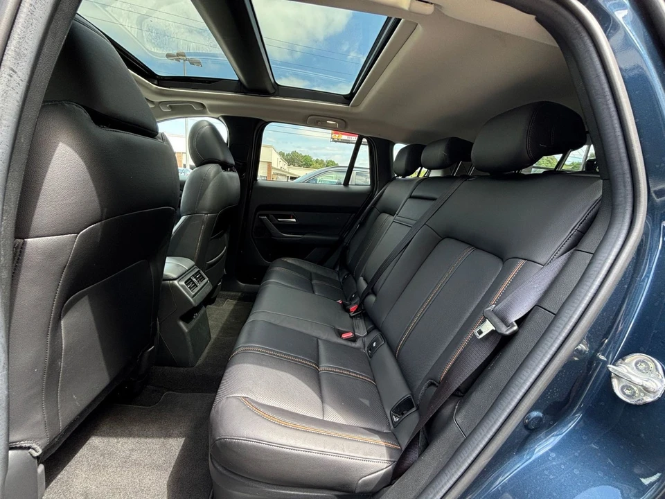 2025 Mazda CX-50 - Image 24 of 31