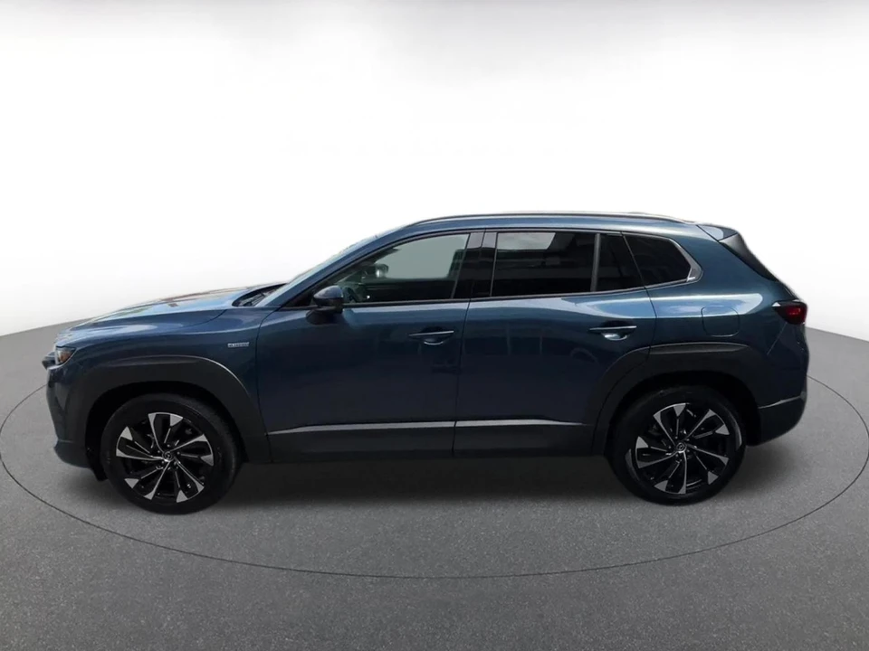 2025 Mazda CX-50 - Image 8 of 31