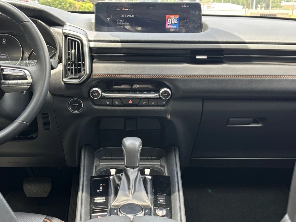 2025 Mazda CX-50 - Image 19 of 31