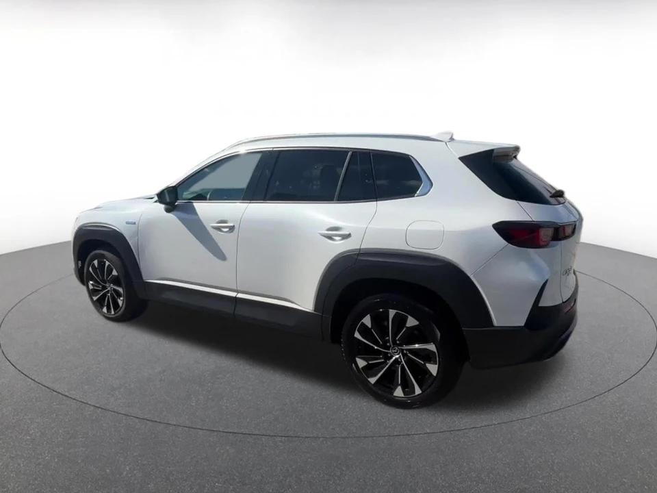 2025 Mazda CX-50 - Image 12 of 31
