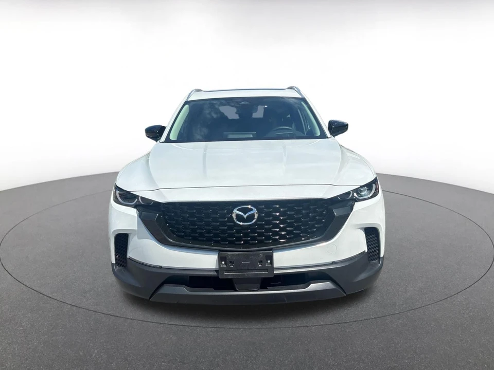 2025 Mazda CX-50 - Image 4 of 31