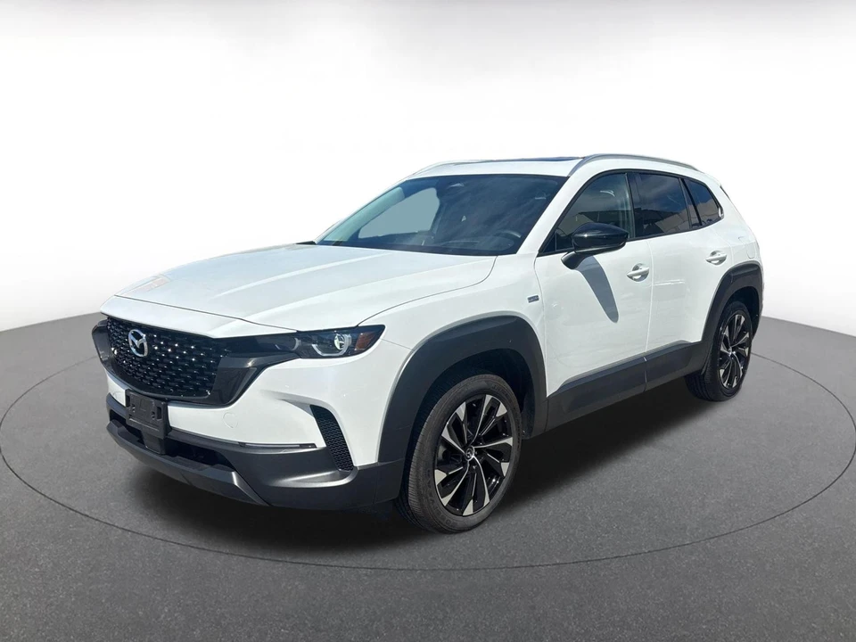 2025 Mazda CX-50 - Image 9 of 31