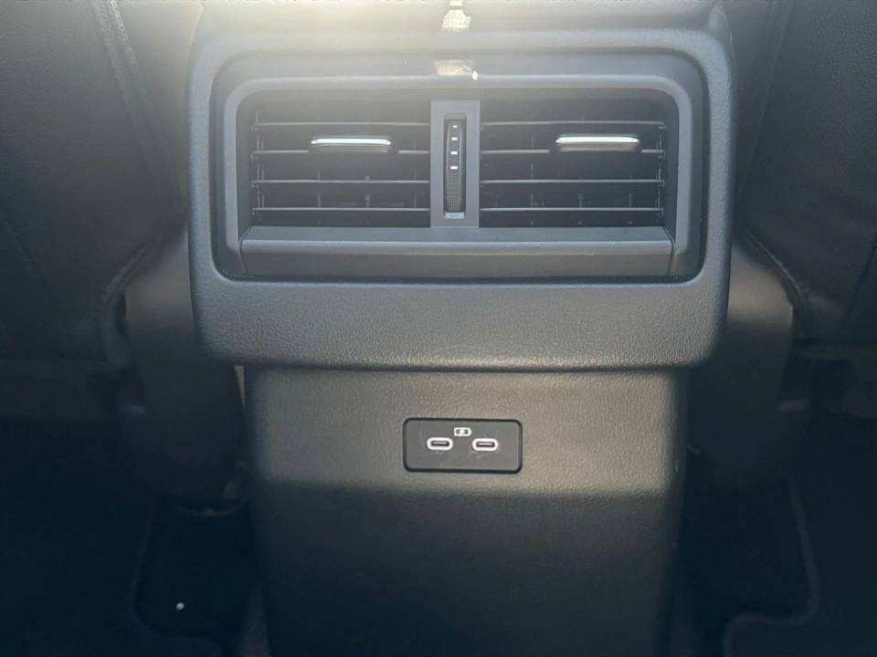 2025 Mazda CX-50 - Image 22 of 31