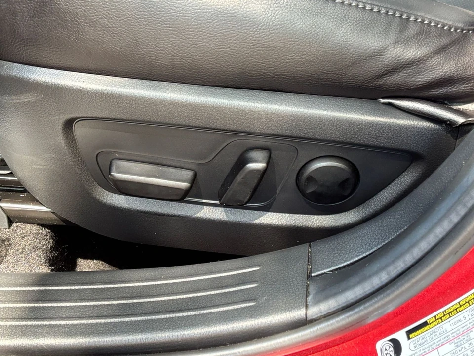 2025 Mazda CX-50 - Image 19 of 31