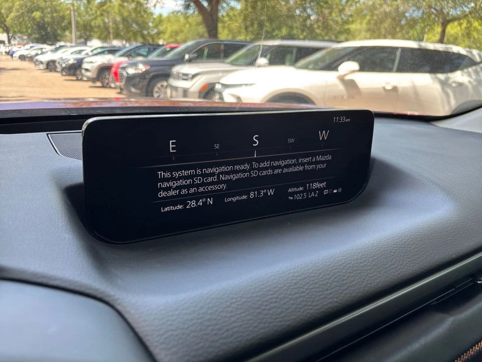 2025 Mazda CX-50 - Image 16 of 31