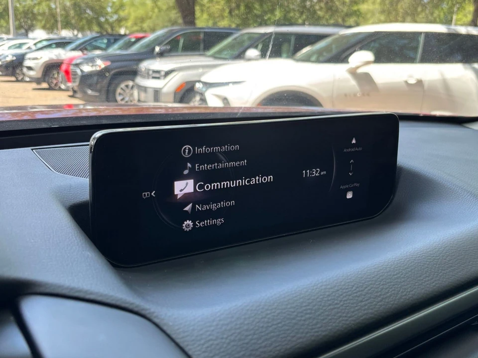 2025 Mazda CX-50 - Image 17 of 31