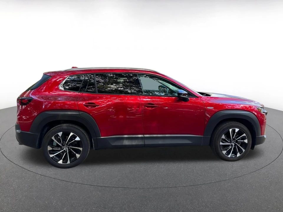 2025 Mazda CX-50 - Image 8 of 10