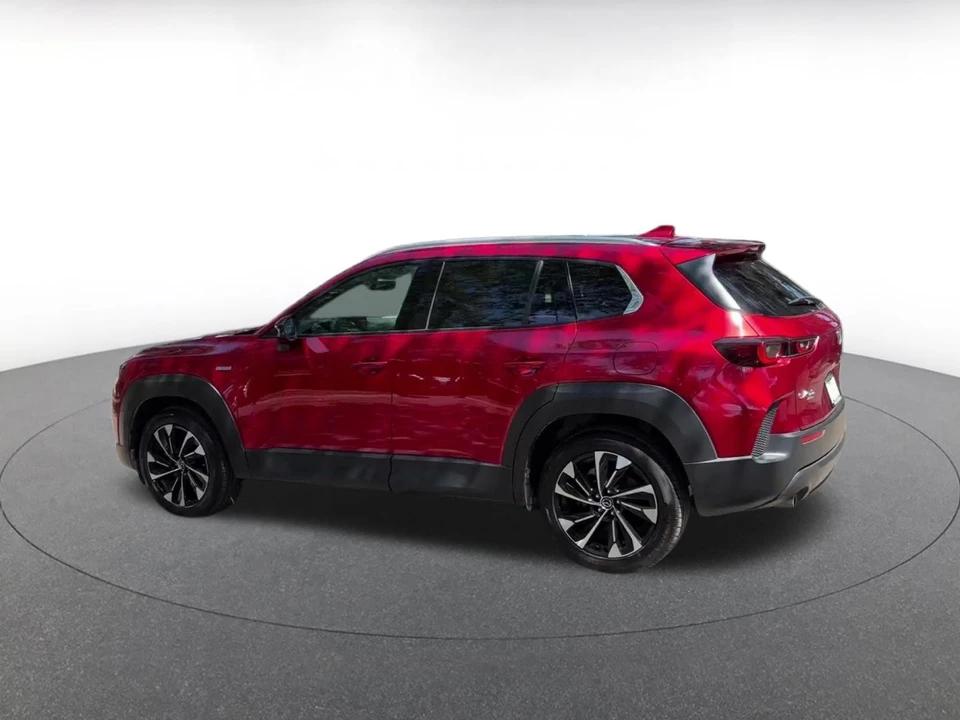 2025 Mazda CX-50 - Image 8 of 31