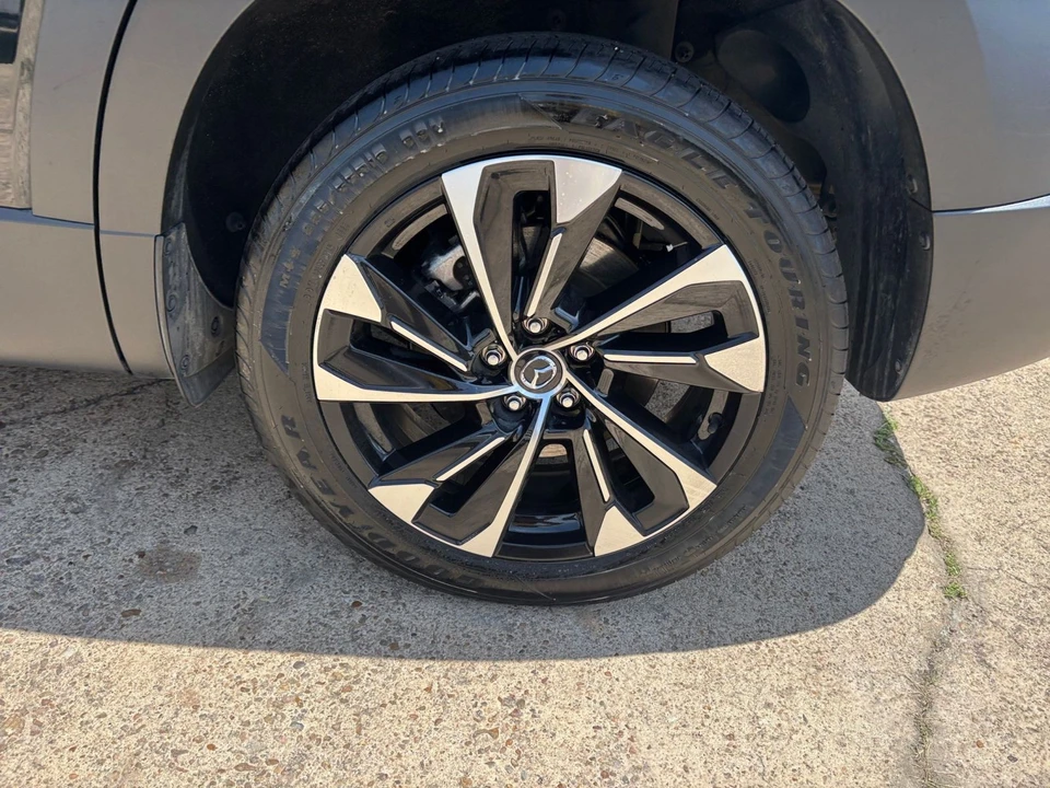 2025 Mazda CX-50 - Image 29 of 31