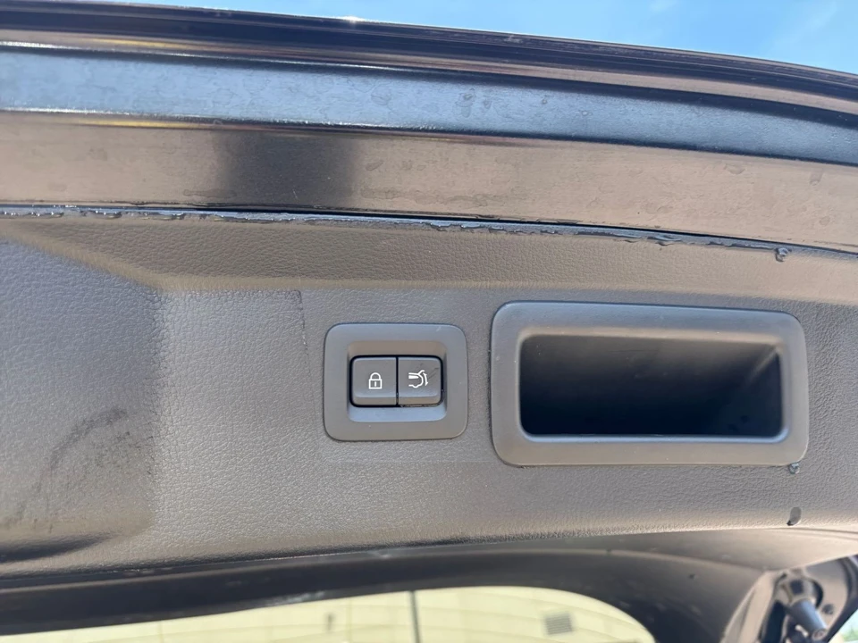 2025 Mazda CX-50 - Image 21 of 31
