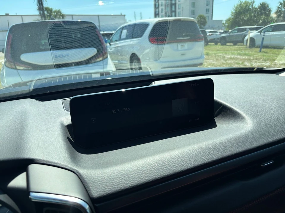 2025 Mazda CX-50 - Image 23 of 31