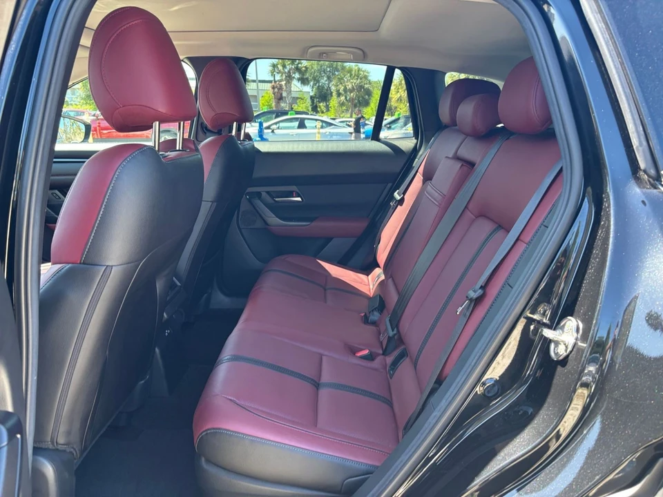 2025 Mazda CX-50 - Image 30 of 31