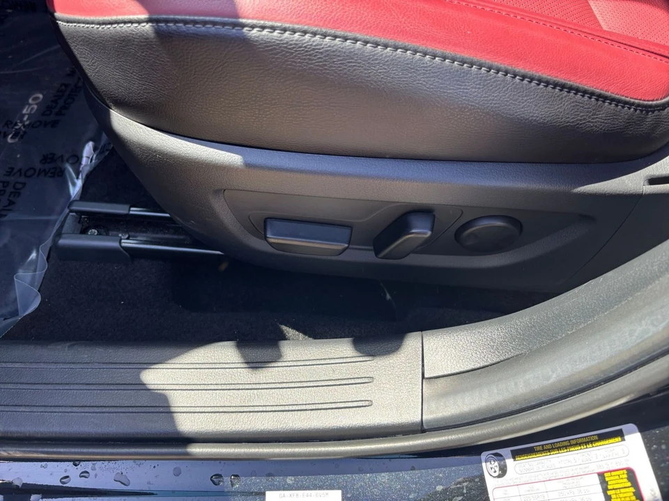 2025 Mazda CX-50 - Image 25 of 31