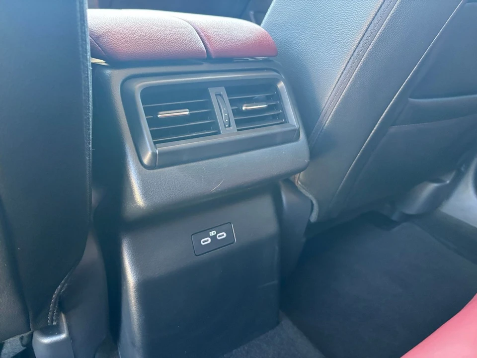 2025 Mazda CX-50 - Image 21 of 31