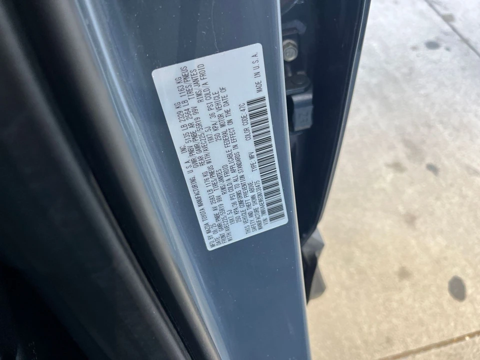 2025 Mazda CX-50 - Image 28 of 31