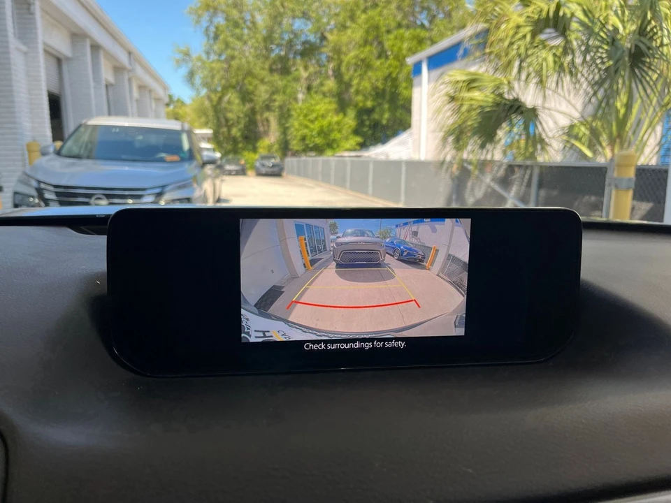 2025 Mazda CX-50 - Image 27 of 31