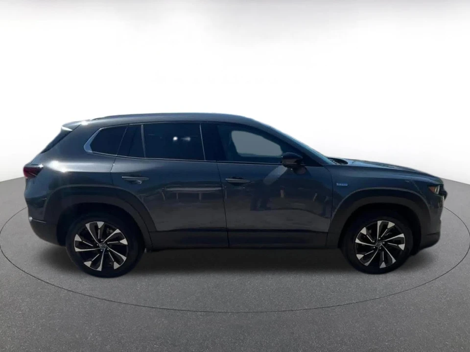 2025 Mazda CX-50 - Image 18 of 31