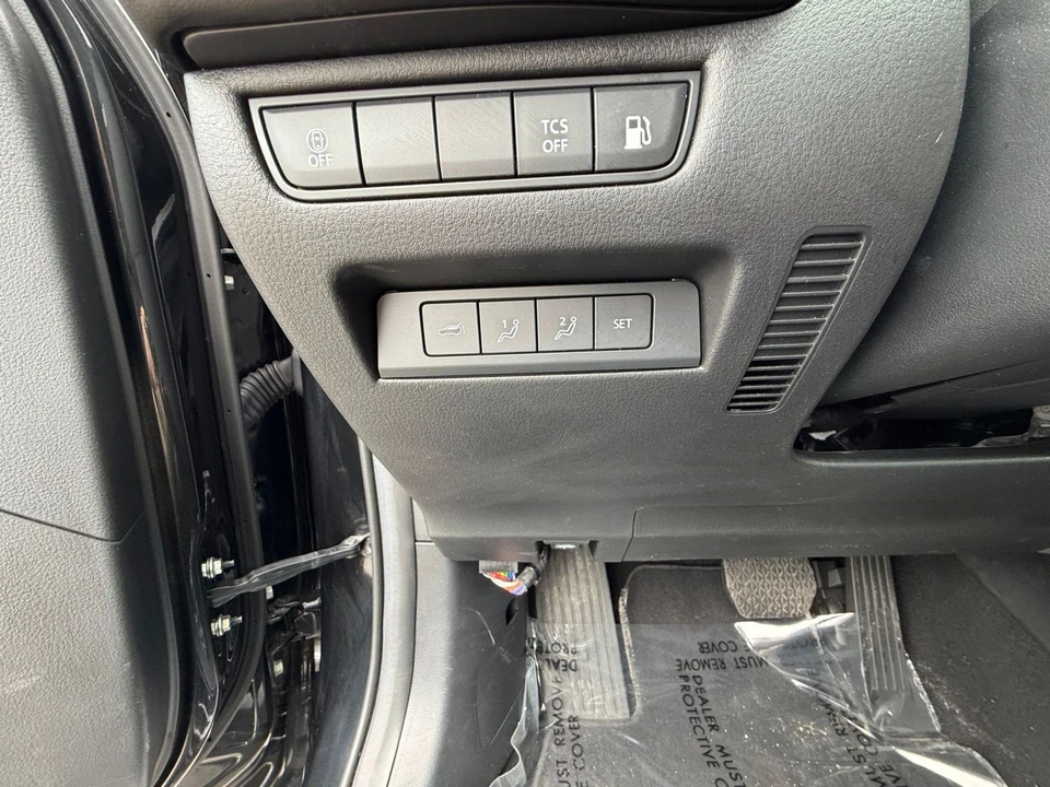 2025 Mazda CX-50 - Image 20 of 31
