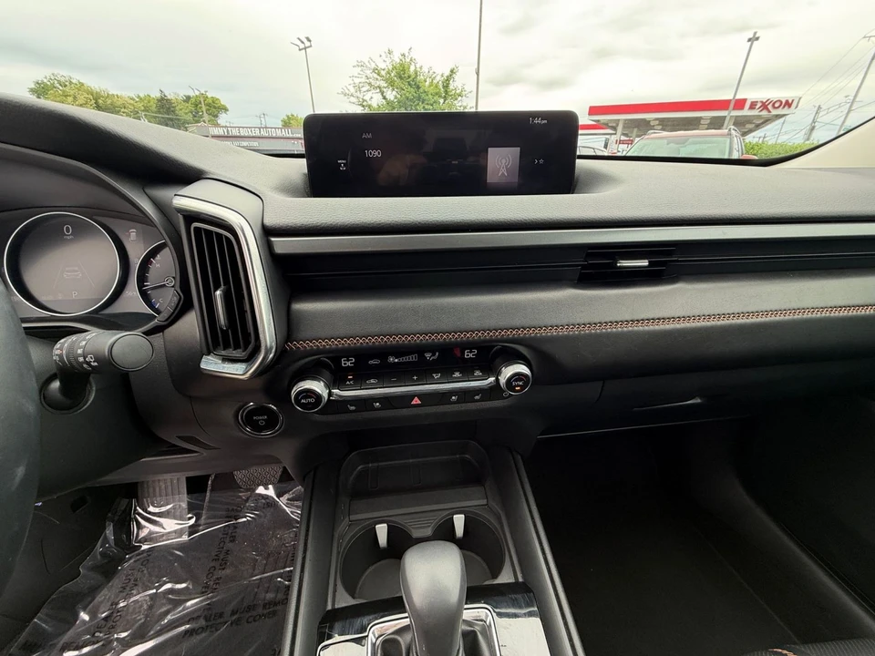 2025 Mazda CX-50 - Image 14 of 31