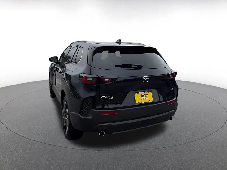 2025 Mazda CX-50 - Image 13 of 31