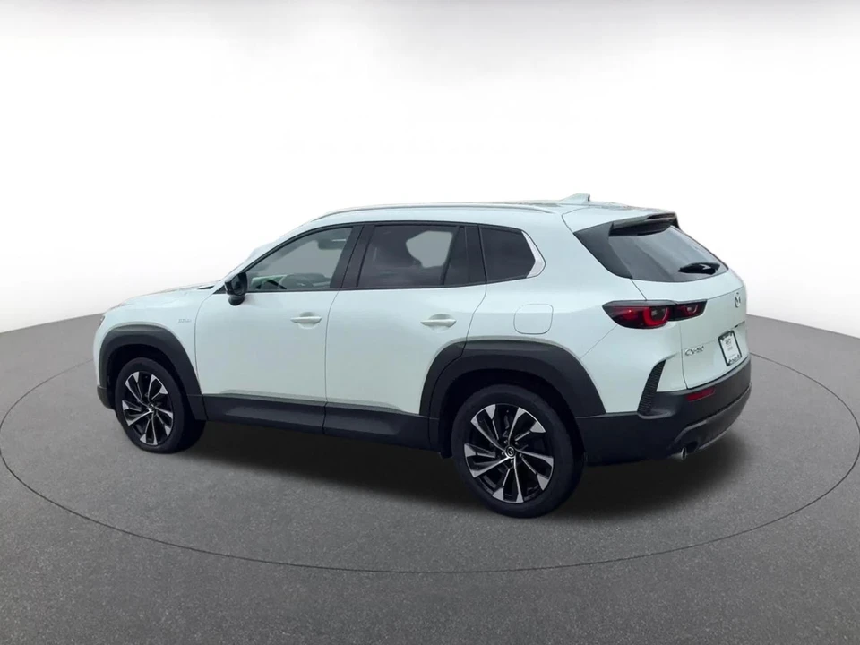2025 Mazda CX-50 - Image 12 of 31