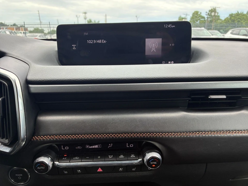 2025 Mazda CX-50 - Image 22 of 31