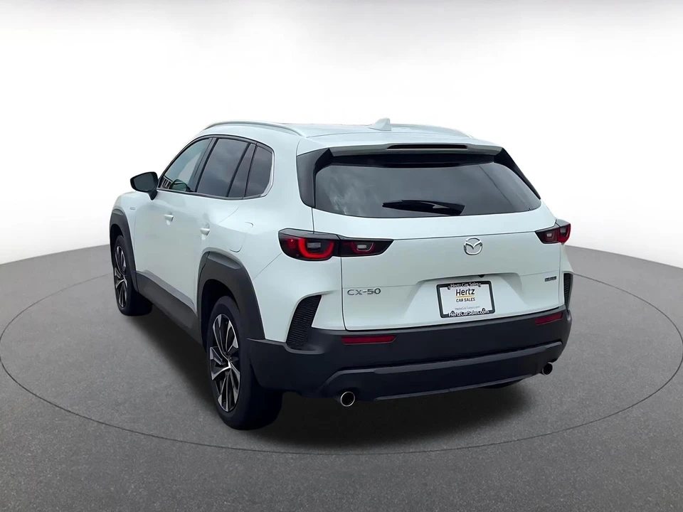 2025 Mazda CX-50 - Image 13 of 31