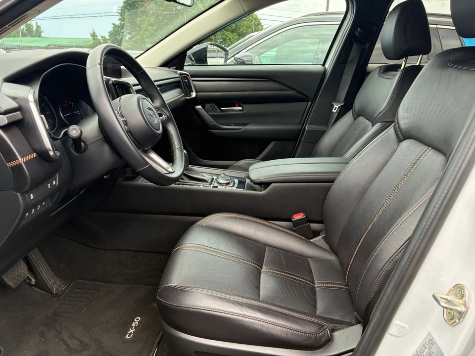 2025 Mazda CX-50 - Image 25 of 31
