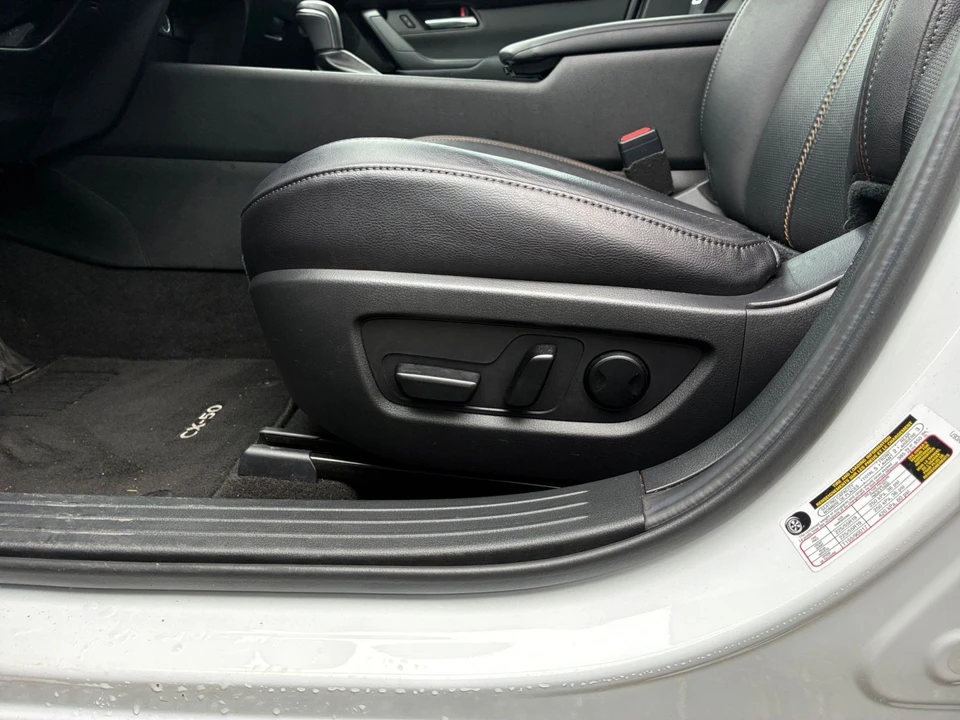 2025 Mazda CX-50 - Image 24 of 31
