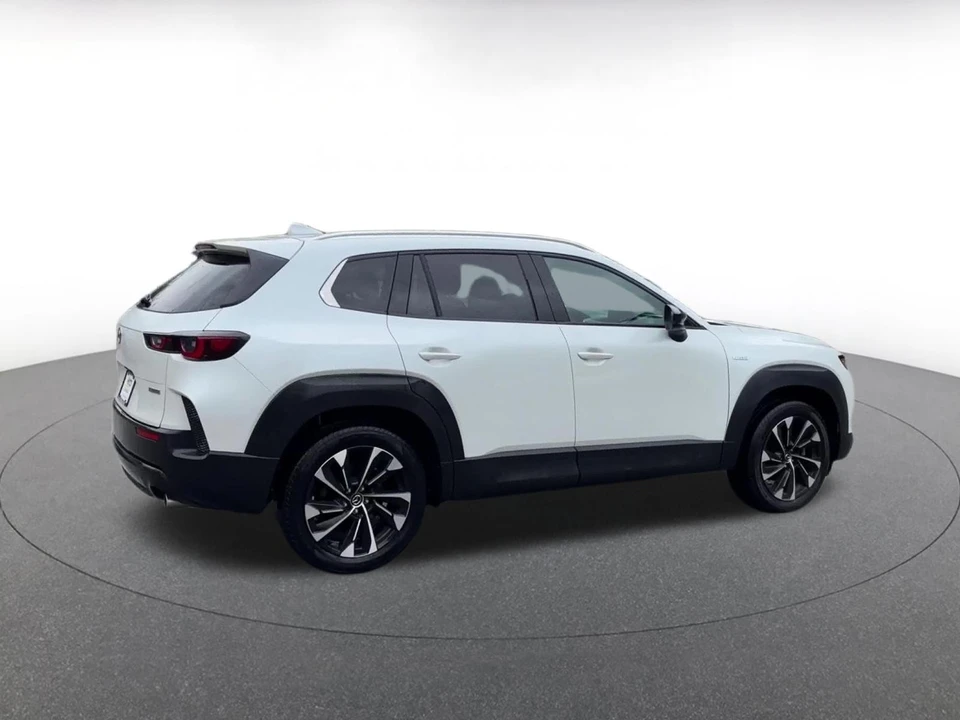 2025 Mazda CX-50 - Image 13 of 31