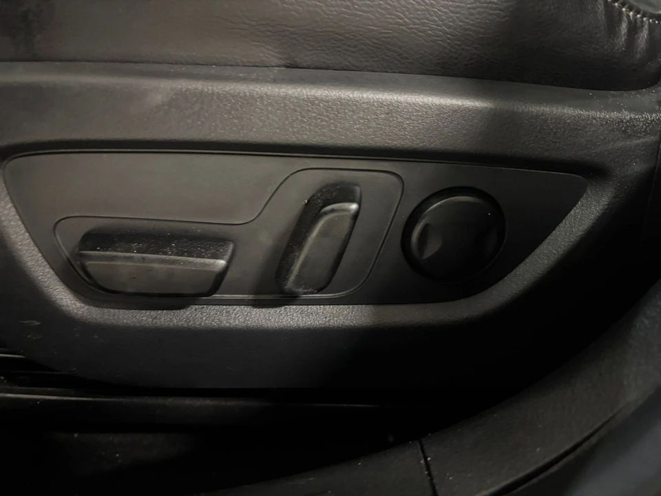 2025 Mazda CX-50 - Image 22 of 31