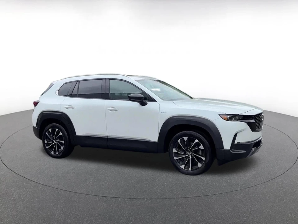 2025 Mazda CX-50 - Image 2 of 31
