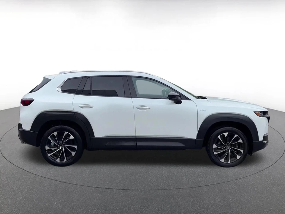 2025 Mazda CX-50 - Image 15 of 31