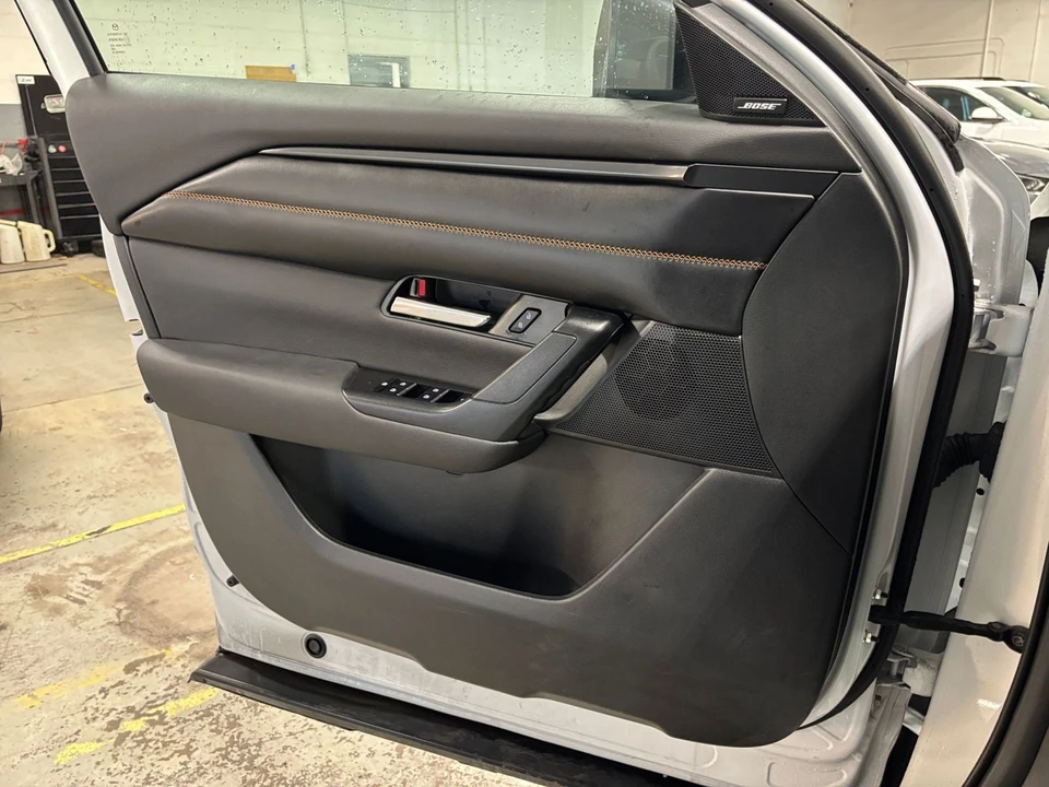 2025 Mazda CX-50 - Image 18 of 31